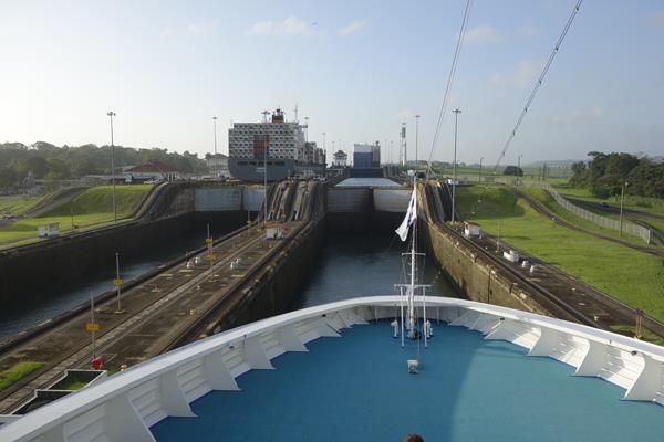 PanamaCanal 20141229 0736 024