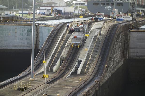 PanamaCanal 20141229 0738 026