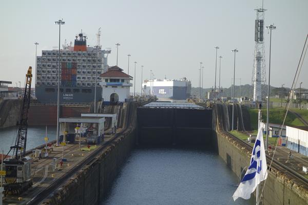 PanamaCanal 20141229 0752 044